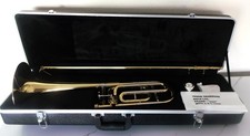 Trombone Tenor Bb/F com Estojo e Bocal - Laca Dourada Excelente Estado comprar usado  Enviando para Brazil