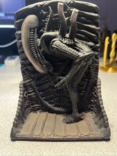 Plus alien statue for sale  Sherman