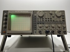 Oscilloscopio iwatsu 7607 usato  Qualiano