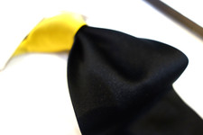 Gravata de seda italiana tecido nó de contraste amarelo corpo preto sólido comprar usado Gravata de seda italiana tecido nó de contraste amarelo corpo preto sólido comprar usado  Enviando para Brazil