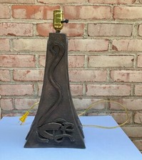 Abajur de mesa Jeanne Rynhart Irlanda celta irlandês Wolfhound bronze comprar usado  Enviando para Brazil