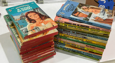 Lote de 25 bordas de página vermelha vintage Harlequin Presents livros de romance em brochura ++ comprar usado  Enviando para Brazil