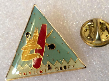 Pin lapel pins d'occasion  Les Lilas