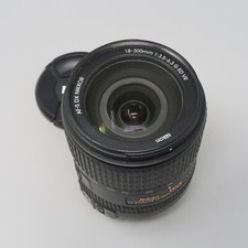 Lente Nikon AF-S DX NIKKOR 18-300mm f / 3.5-6.3G ED VR - Sem VR, usado comprar usado  Enviando para Brazil