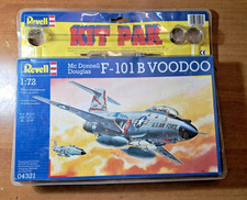Revell 04321 101 usato  Crema