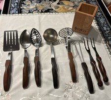 Conjunto de ferramentas de utensílios de cozinha clássico CUTCO 8 peças com suporte (marrom) comprar usado Conjunto de ferramentas de utensílios de cozinha clássico CUTCO 8 peças com suporte (marrom) comprar usado  Enviando para Brazil