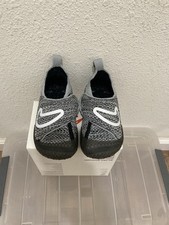 Nike Swoosh 1 Baby Flyknit Preto/Branco-Lobo Cinza TD Criança Tamanho 7c FB3244 001 Novo comprar usado  Enviando para Brazil