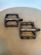 Deity, Black Kat, pedais de plataforma, corpo: alumínio, Cr-Mo, 9/16 pol., USADO 10 milhas comprar usado  Enviando para Brazil