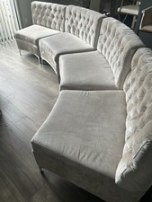 Luxurious curvy sectional for sale  Glendale