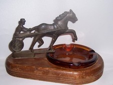 CORNWALL PRODUTOS DE MADEIRA FERRO FUNDIDO METAL CAVALO DE CORRIDA E JÓQUEI CINZEIRO CARRINHO MALDOSO VINTAGE comprar usado  Enviando para Brazil