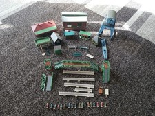 Model train buildings for sale  LUTON