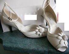 Sandales blanches hauts d'occasion  Annœullin