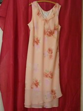 Robe longue decolletee d'occasion  Lisieux