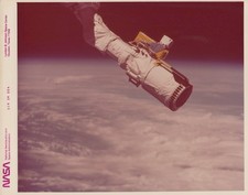 STS-51A Westar VI órbita de recuperação de satélite 1984 - Foto original da NASA comprar usado  Enviando para Brazil