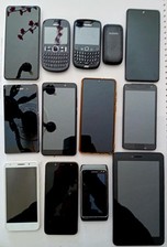 Lotto telefoni cellulari usato  Lucca