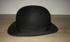 Ancien chapeau melon d'occasion  Neuville-aux-Bois