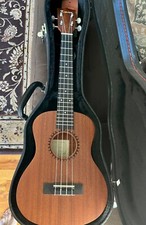 Ukulele Kimise Tenor perfeito estado com estojo rígido de pelúcia de nova qualidade, 26 polegadas. comprar usado  Enviando para Brazil