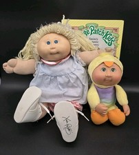 Lote 3 peças CPK Cabbage Patch Kids 1982 boneca, 2020 cutie e 1984 livro, usado comprar usado  Enviando para Brazil
