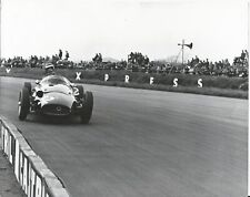 FOTOGRAFIA BRM P25 AT SILVERSTONE c.1960s P/B, usado comprar usado  Enviando para Brazil