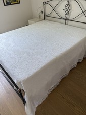 Copriletto bianco usato  Alba