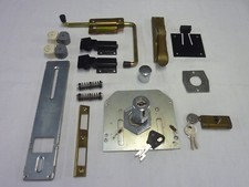 Materiale vario ferramenta usato  Italia