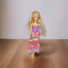 Barbie dreamtopia rainbow d'occasion Barbie dreamtopia rainbow d'occasion  Ménéac