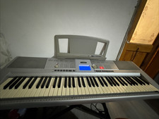 Yamaha dgx 205 for sale  OLDHAM