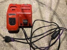 Chargeur quasi milwaukee d'occasion  Grenoble-