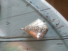 Joli hochet ancien d'occasion Joli hochet ancien d'occasion  Lachapelle-aux-Pots