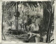1966 Press Photo MR 13 rebeldes guerrilheiros em um acampamento na selva guatemalteca comprar usado  Enviando para Brazil
