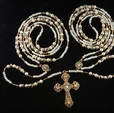 Lazo de boda hecho a mano blanco marfil perla y tonos dorados cruz de estrás segunda mano  Embacar hacia Mexico