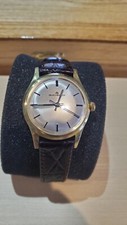 Montre manuelle révisée d'occasion  Expédié en Belgium