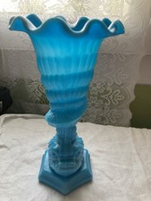 Vase opaline bleu d'occasion Vase opaline bleu d'occasion  Dijon