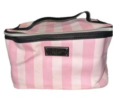 Bolsa de viagem usada Victoria’s Secret listra rosa maquiagem higiene pessoal comprar usado  Enviando para Brazil