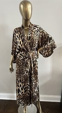 Natori leopard robe d'occasion  Expédié en Belgium