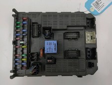 Platine fusible habitacle d'occasion Platine fusible habitacle d'occasion  La Tour-du-Pin