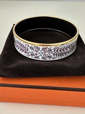 Authentic hermes wide d'occasion  Expédié en Belgium