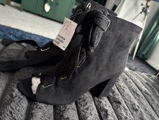 Women laced black for sale  COALVILLE