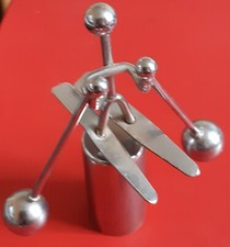 Figurine cinétique skieur d'occasion  Le Mans