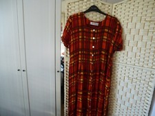 Great colours dress for sale  GOODWICK