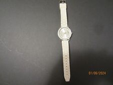 Relógio feminino com pulseira branca. comprar usado  Enviando para Brazil