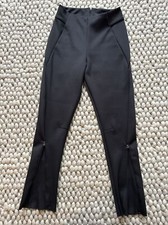 Calça Osklen preta elástica reta (ou chute) tamanho pequeno com detalhe de zíper comprar usado  Enviando para Brazil