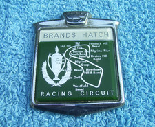 CRACHÁ VINTAGE 1960S MARCAS HATCH CIRCUITO DE CORRIDA MOTOR CARRO ~CLUBE DE PISTA DE CORRIDA DE BICICLETA comprar usado  Enviando para Brazil