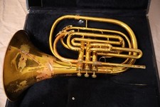 King 1122 marching for sale  San Antonio