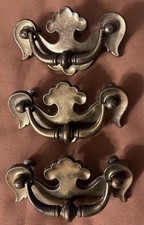 3 alças de tração de latão recuperadas. Alças de puxadores de tração comprar usado 3 alças de tração de latão recuperadas. Alças de puxadores de tração comprar usado  Enviando para Brazil