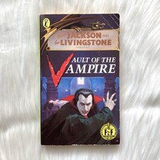 Livro de jogos fantasia de luta Vault of the Vampire Steve Jackson Ian Livingstone comprar usado  Enviando para Brazil