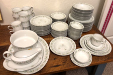 Place settings j0hann for sale  Brookings