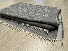 gucci sciarpa usato gucci sciarpa usato Firenze