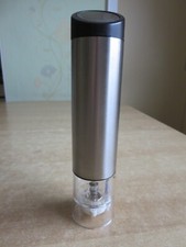 Pfeffermühle bzw salzstreuer gebraucht kaufen  Wehretal