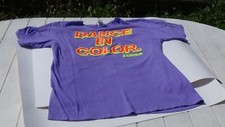 Camiseta ZUMBA WEAR unissex tamanho único serve para a maioria DANÇA NA COR lilás corte gola redonda comprar usado  Enviando para Brazil
